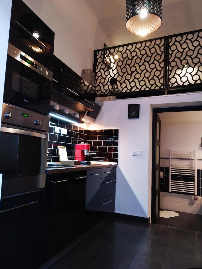Downtown Deluxe Apartment Eger Esterno foto